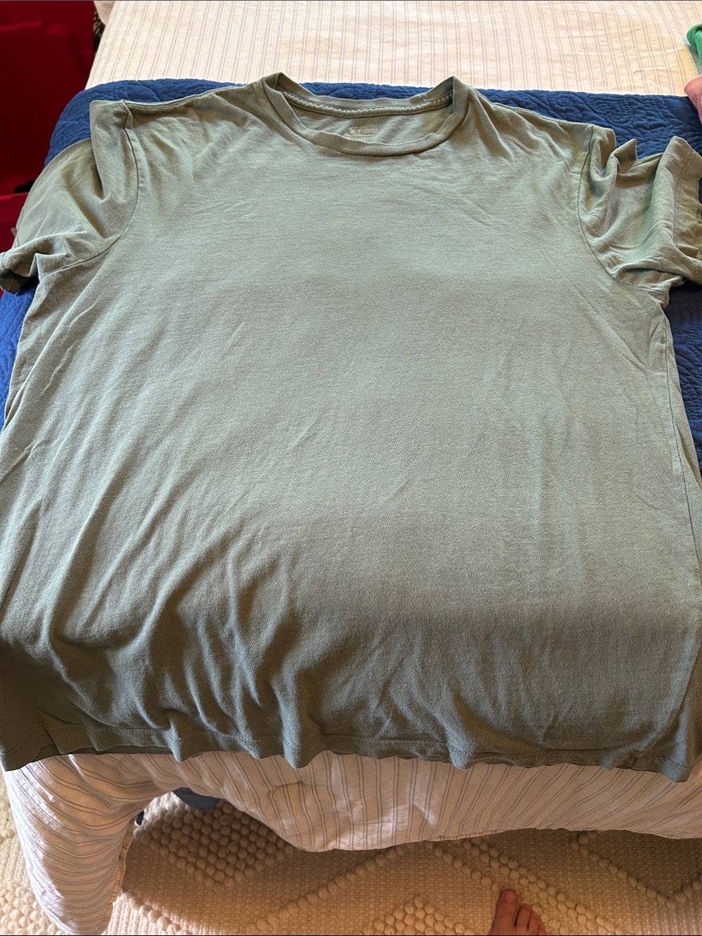 J. Crew Men's Short Sleeve Crew T-Shirt in Olive